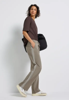 Sandfarvede jerseybukser med gallon