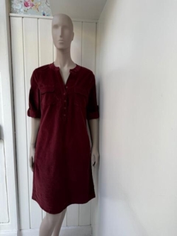 Rødbrun fløjlskjole fra Bessie