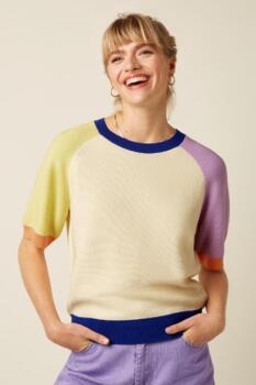 Bluse med forskellige farver