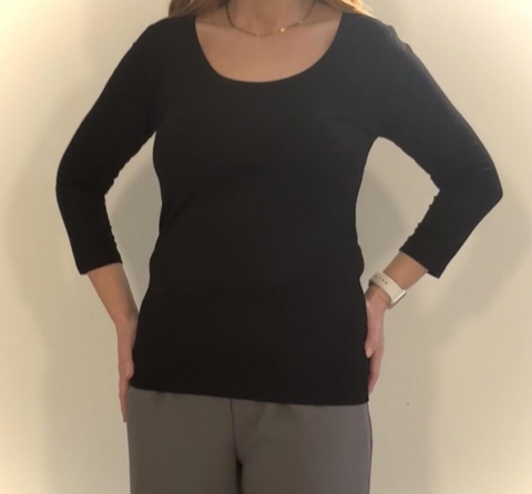 T-shirt med 3/4 ærmer i sort