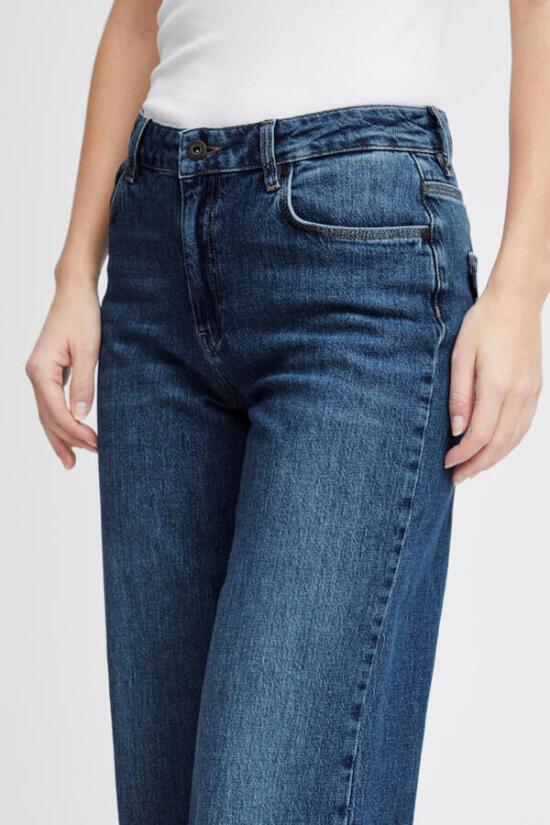 Model Vega Pulz jeans i blå