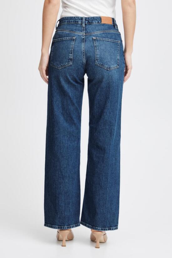 Model Vega Pulz jeans i blå