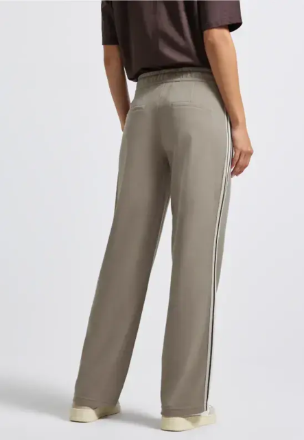 Sandfarvede jerseybukser med gallon