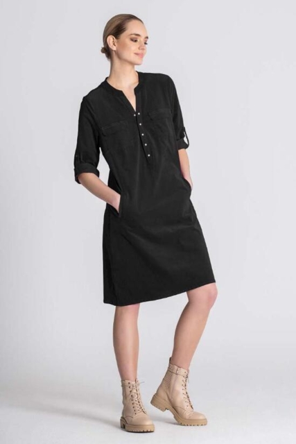 Sort fløjlskjole fra Bessie