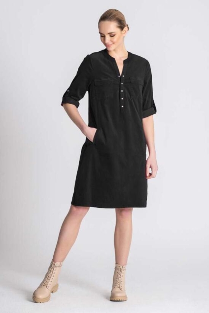 Sort fløjlskjole fra Bessie