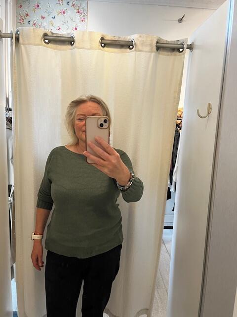 Grøn Marta  bluse med bådformet hals