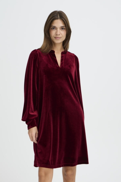 Blommefarvet velourkjole fra Pulz jeans