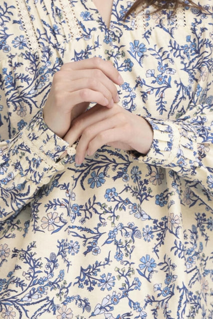 Skjortebluse med blåt print