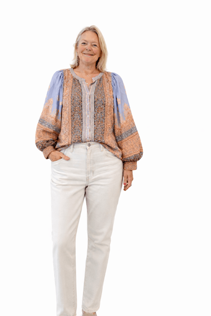 Skjortebluse med print fra Marta