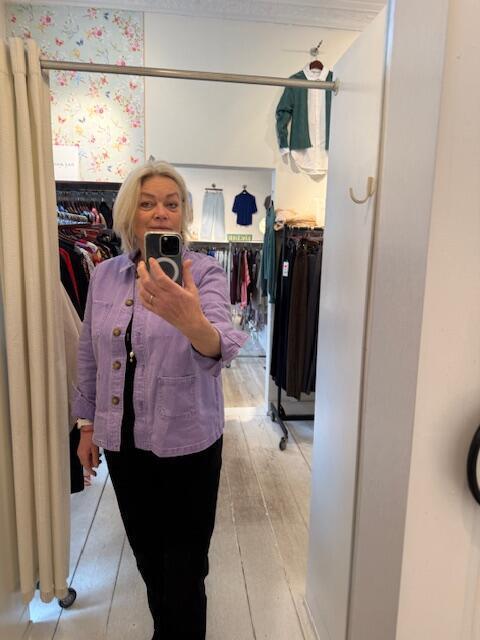 Lilla denim jakke fra King Louie