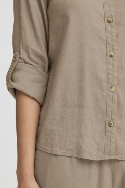 Valnød farvet Pulzjeans hørskjorte