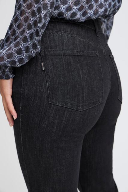 Mørkeblå jeans fra Pulzjeans