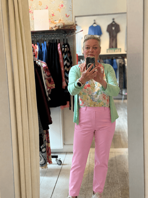 Rosa habitbuks fra Marta