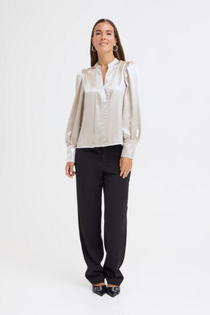 Sandfarvet skjortebluse fra Pulzjeans