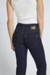 Mørkeblå jeans model Suzy