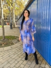 Silkekjole med blåt print