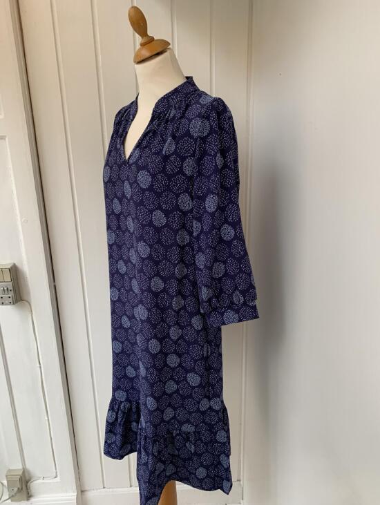Alle slags Ansættelse Bemærkelsesværdig Køb Blå Mongul kjole med print Vivi-ji.dk