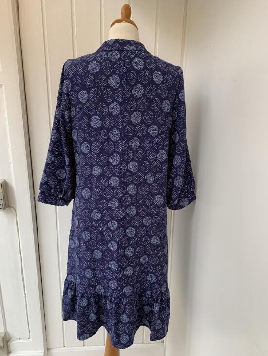 Alle slags Ansættelse Bemærkelsesværdig Køb Blå Mongul kjole med print Vivi-ji.dk