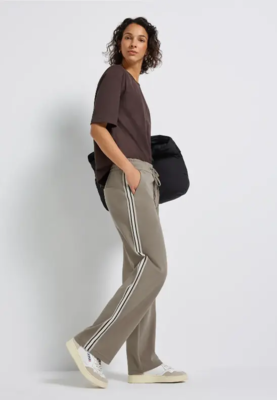 Sandfarvede jerseybukser med gallon