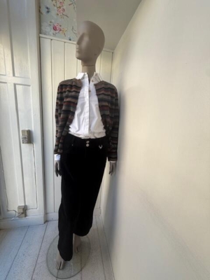 Sorte fløjlsbukser med vidde